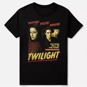 TWILIGHT Graphic Tee | Bella, Edward, Jacob size Medium